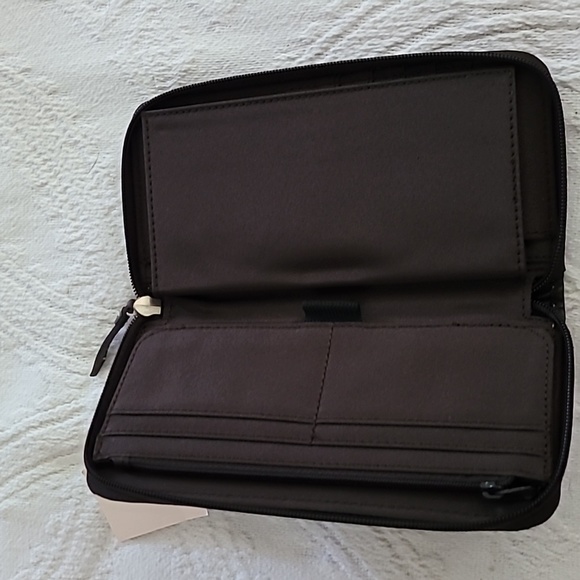 NWT Villager Wallet - Picture 3 of 5